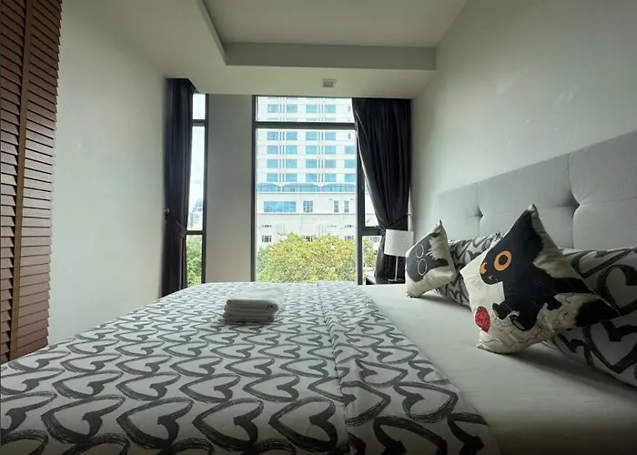 Living Ploenchit 아파트 방콕