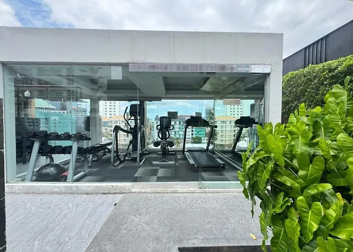 아파트 Living Ploenchit 방콕