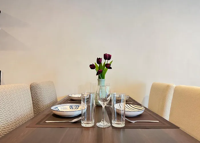 아파트 Living Ploenchit
