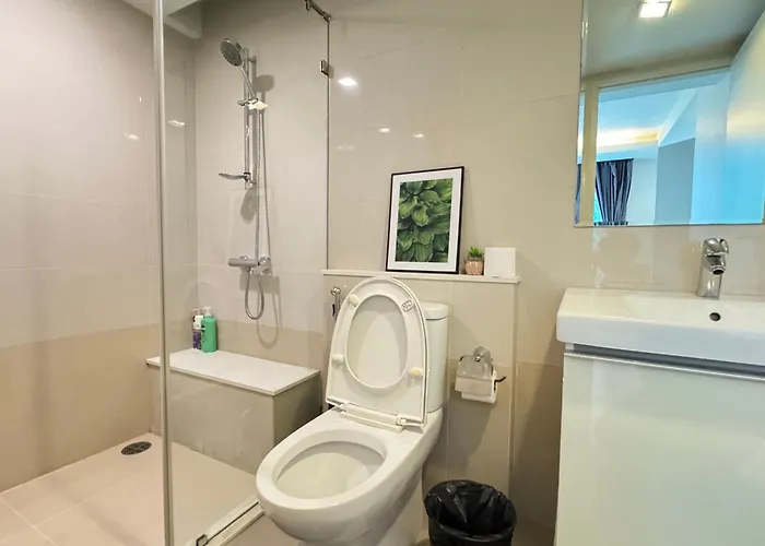 아파트 Living Ploenchit 방콕